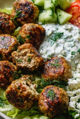 Griechische Hähnchen-Hackbällchen: Mediterraner Genuss!