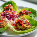 Kichererbsen-Fritter im Salatwrap